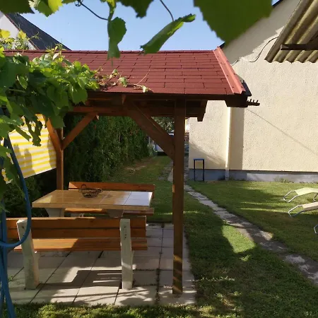 Holiday home Anna Haz Balatonkeresztur